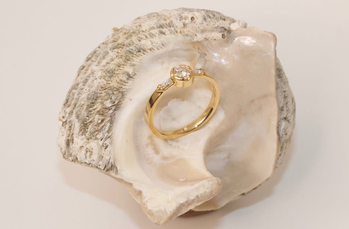 Verlobungsring 750 Gelbgold Brillant Diamantnavette
